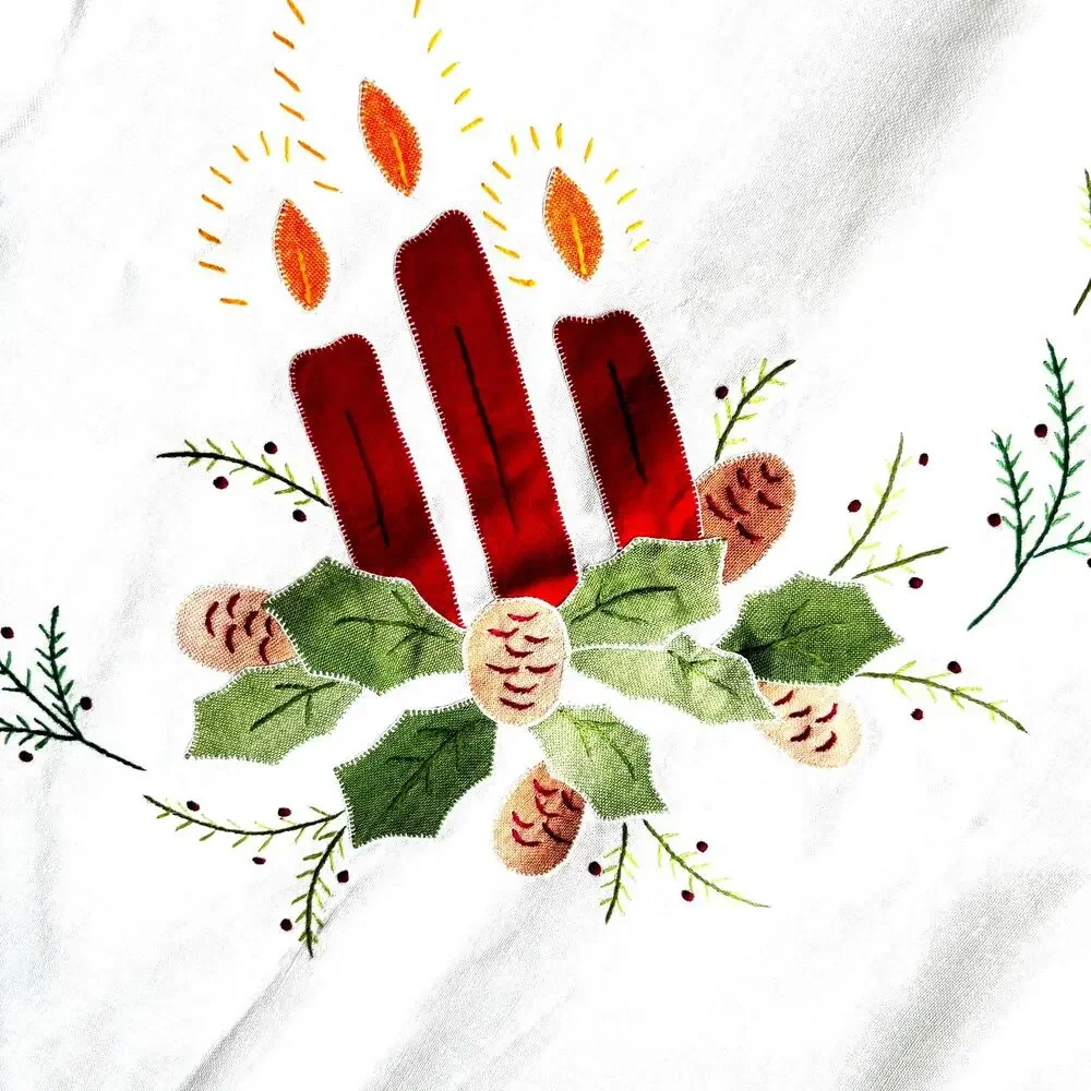 White cotton Christmas holiday tablecloth appliqué & 6 matching napkins flaws